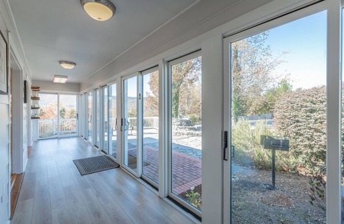 Chattanooga Valley House | Hemlock Hill | Large Family Home | Sleeps 21 | Dog friendly | 8 Bed, 4.5 Bath