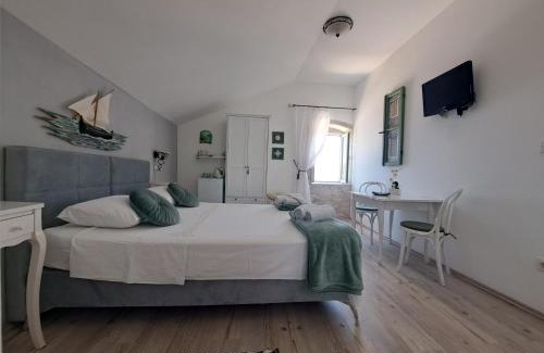 Vis House | Heritage Rooms Kut