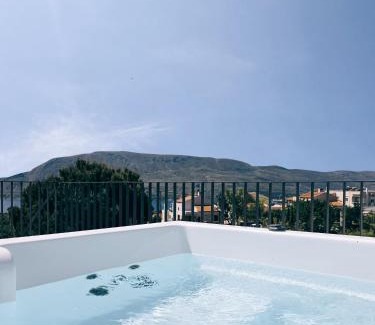 Akrotiri Apartment | Hermes&Dione
