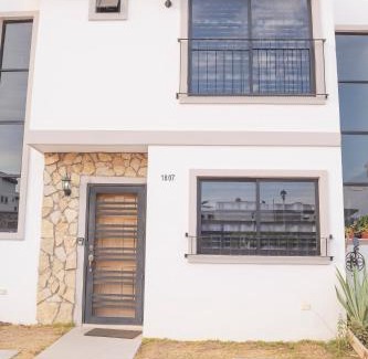 Cerritos Apartment | Hermosa familiar pool ,cerca de playa by G P S rentas