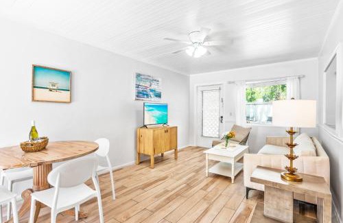 Siesta Key House | Heron Lagoon, dock, pool, the Dolphin at Siesta Key Bungalows