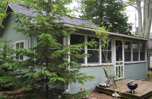 Arcadia Cottage | Herring Creek Cabin!