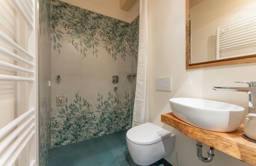 Buhlau Apartment | HexenburgbeiDresden 4 Zimmer Architektengaleriewohnung mit Whirlwanne, Kamin und Balkon - Nähe Sächsische Schweiz