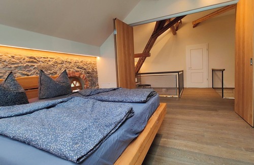 Buhlau Apartment | HexenburgbeiDresden 3 Zimmer Architektengaleriewohnung mit eigener Sauna, 2 Kaminen - Nähe Sächsische Schweiz