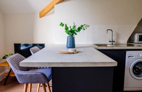 Adamsdown Apartment | HG Collection - 2 Bedroom Apartment in Cardiff City Centre