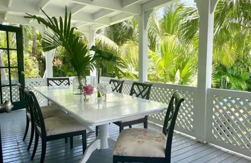 Dunmore Town House | Hibiscus Hill Kings Treat - Ultimate Island Style House withPool home