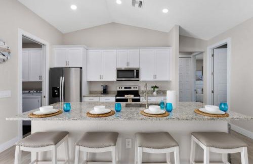 Bonita Springs House | Hidden Gem, Heated Pool & Spa - Enchanted El Dorado Retreat - Roelens