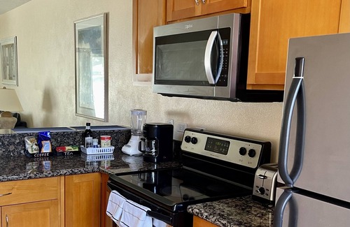 Bodden Town Apartment | Hidden Gem