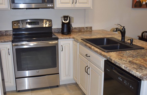 Hidden Valley Condo | Hidden Valley Ski Condo- Walk across the street to the slopes!