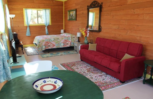 Dragoon House | HiddenOasisBandB " A Bed & Breakfast Community"