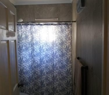 River Oaks House | Hideaway Cozy Place 1