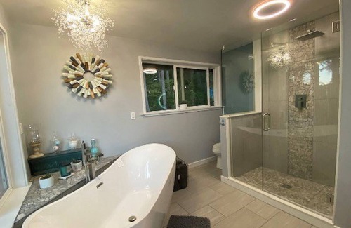 Shelton House | High Bank Waterfront Beach House with Amazing Mt Rainier and Puget Sound Views!