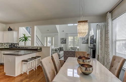 Memphis House | High End Mud Island Home
