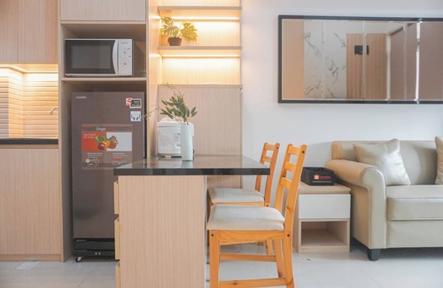 Cikarang Apartment | High Floor 1BR at Vasanta Innopark Apartment near MM2100 and Cibitung