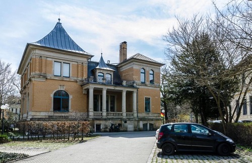 Blasewitz Apartment | High quality apartment (basement) in a listed villa in a prime location