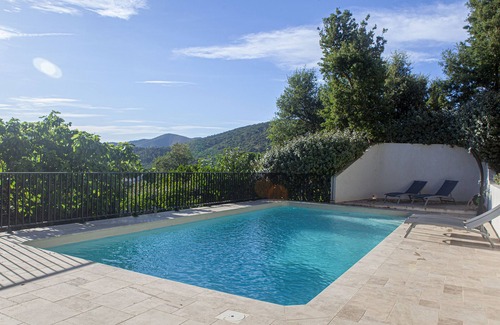 La Londe-les-Maures Villa | High Standing Villa with hill view and sunset - Departure to Porquerolles Island