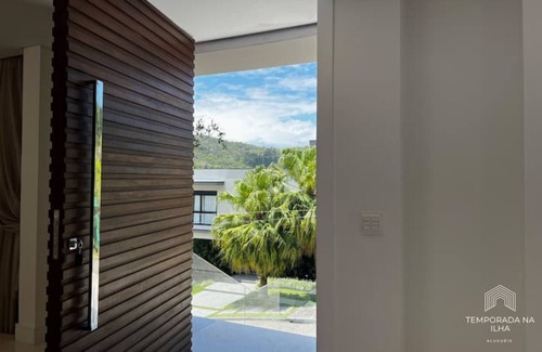 Itacorubi House | High standard house with pool - Florianópolis