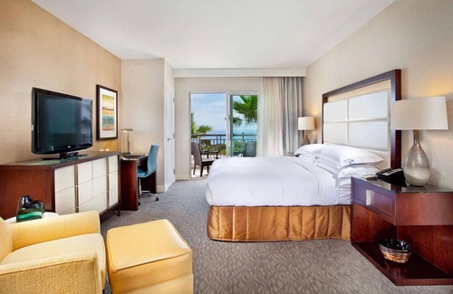 Carlsbad Hotel | High Tides and Good Vibes! Pool, Parking, Pets Allowed, Near South State Beach!