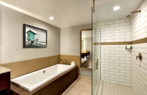 Carlsbad Hotel | High Tides and Good Vibes! Pool, Parking, Pets Allowed, Near South State Beach!