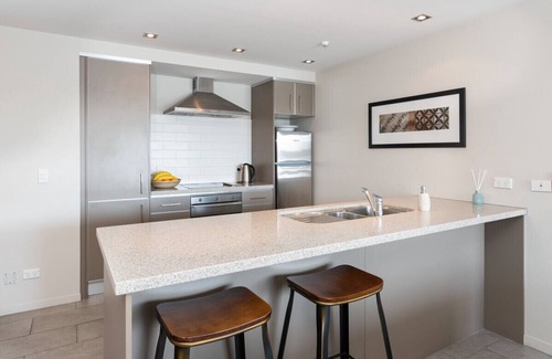 Paihia Cottage | High Tides Lookout - Paihia Holiday Home