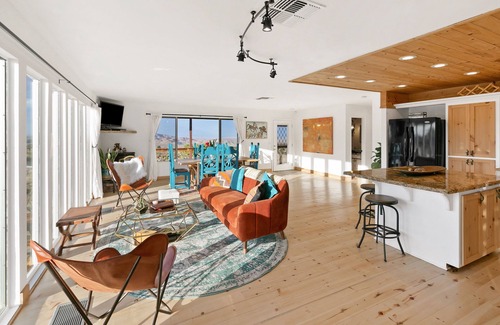 Joshua Tree House | High View Haven - Hot Tub, Fire Pit & Bbq In Joshua Tree! 4 Bedroom Home by RedAwning