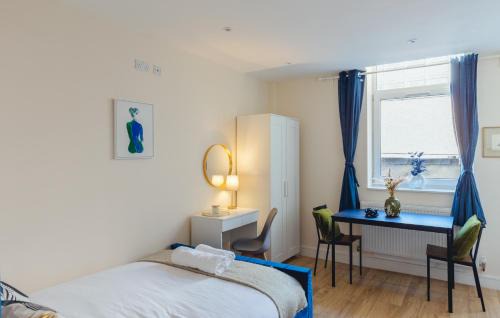 High Wycombe House | High Wycombe Lodge Dralda House