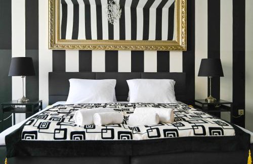 Margareten Apartment | Highlight Apartment St Charles Church