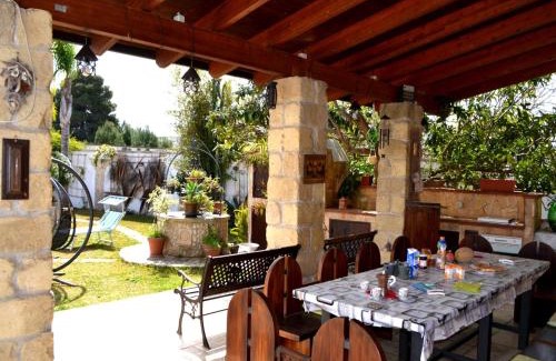San Foca Villa | Hikari villa with equipped garden and parking space in the San Foca area