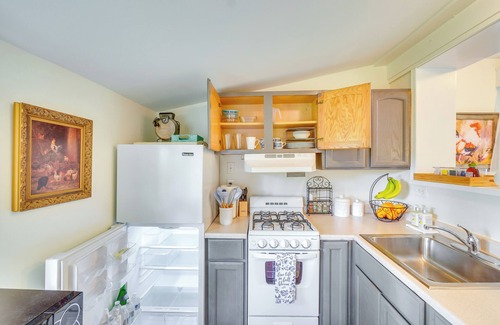 Waterford Cottage | Hike, Sip & Explore: Charming Waterford Cottage!