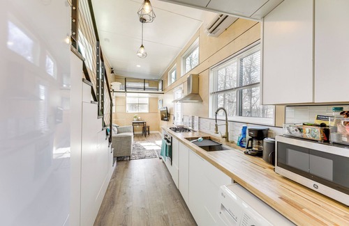 Manor Apartment | Hiking & Creek: Manor Tiny Home in Forest Retreat