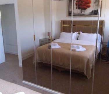 Barnstaple House | Hill's View