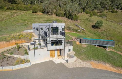 Wangaratta Forward House | Hill View