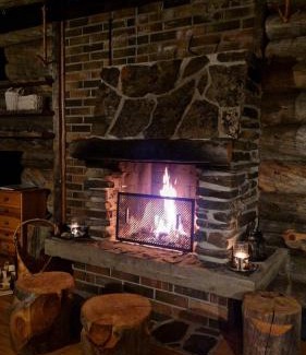 Inari Ski Chalet | Hillavilla in the shore of lake Inari