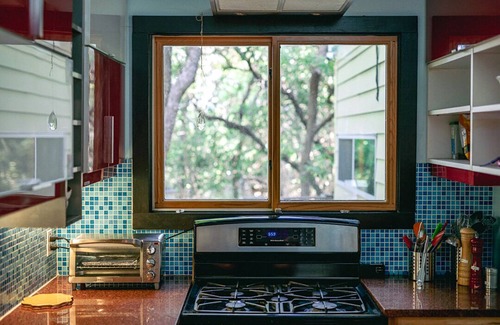 MLK Villa | Hillcountry Views so close to Downtown! Austin Craftsman Style