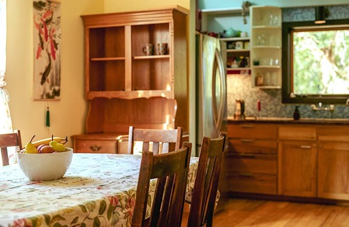 MLK Villa | Hillcountry Views so close to Downtown! Austin Craftsman Style