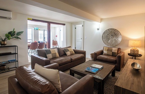 St. George's Hotel | Hillcrest Boutique Hotel, Courtyard Villa Lower Ground King