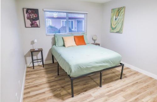 University Heights Apartment | Hillcrest, Univ Heights Retreat