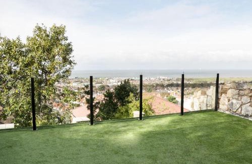 Prestatyn House | Hillside Cottage