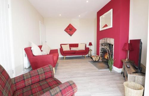 Prestatyn House | Hillside Cottage