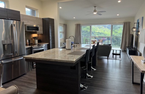 Moanalua House | HILLSIDE PERFECTION: MODERN HOME "A", OVERLOOKING GOLF COURSE, CLEAN-NEW!