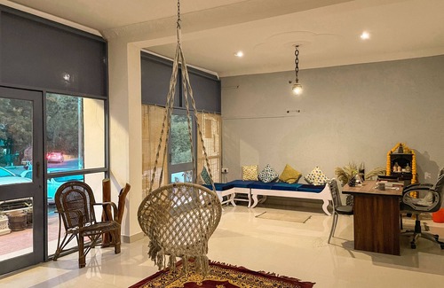 Dharampur Apartment | Hillside Retreat Homestay
