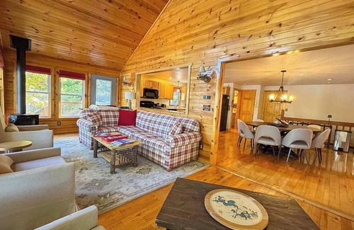 Minocqua Cabin | Hilltop - Bouchard Shores Resort