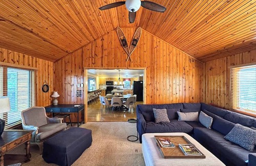 Minocqua Cabin | Hilltop - Bouchard Shores Resort