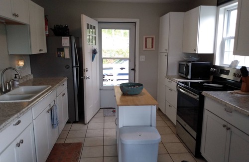 Woodlawn House | Hilltop Creek View Home- 10 min from Galax. Solo Travelers Cpls, & Sm. Families.