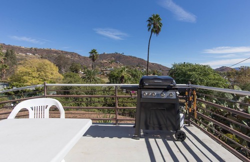 El Cajon Apartment | Hilltop Efficiency Apartment and Patio with Panoramic View
