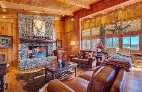 Mirror Lake House | Hilltop Hideaway