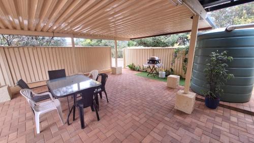 South Tamworth House | Hillvue House