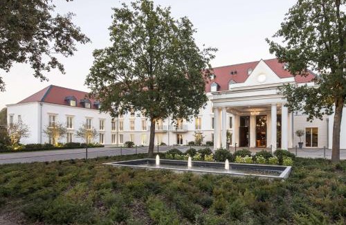 Neu-Isenburg Hotel | Hilton Frankfurt Gravenbruch