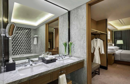 Pasay Hotel | Hilton Manila Newport World Resorts