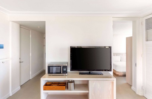 Waikiki Hotel | Hilton Vacation Club The Modern Honolulu